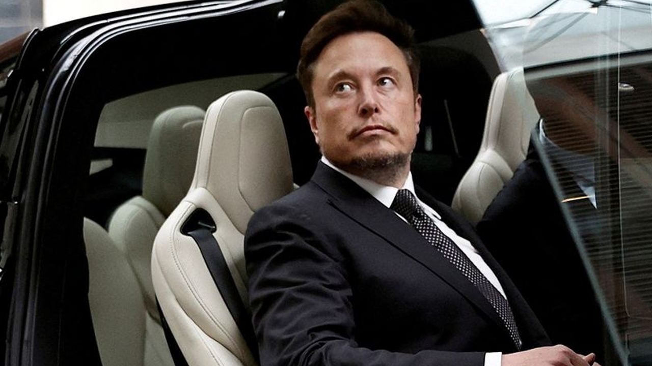 Elon Musk yanyomoje amakuru y’uko yahagaritse umushinga wo gukora imodoka zihendutse