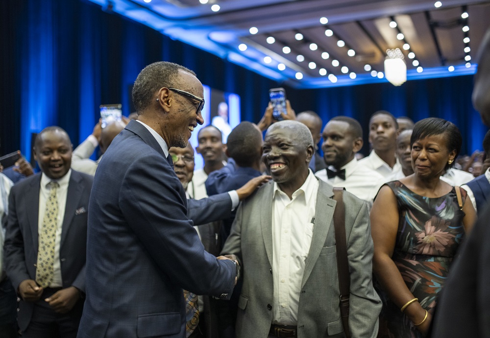 Perezida Kagame yashimiye Museveni ku musanzu yatanze kuri ‘Ntare School Rwanda’